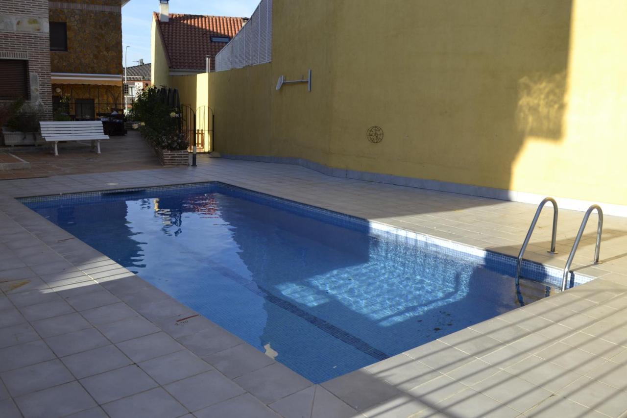 Aldea del Fresno Apartamentos "Casa Rural De Aldea" מראה חיצוני תמונה
